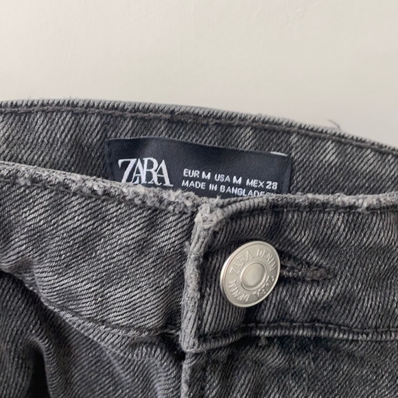 Zara raw edge mini denim skirt - Picture 3 of 3